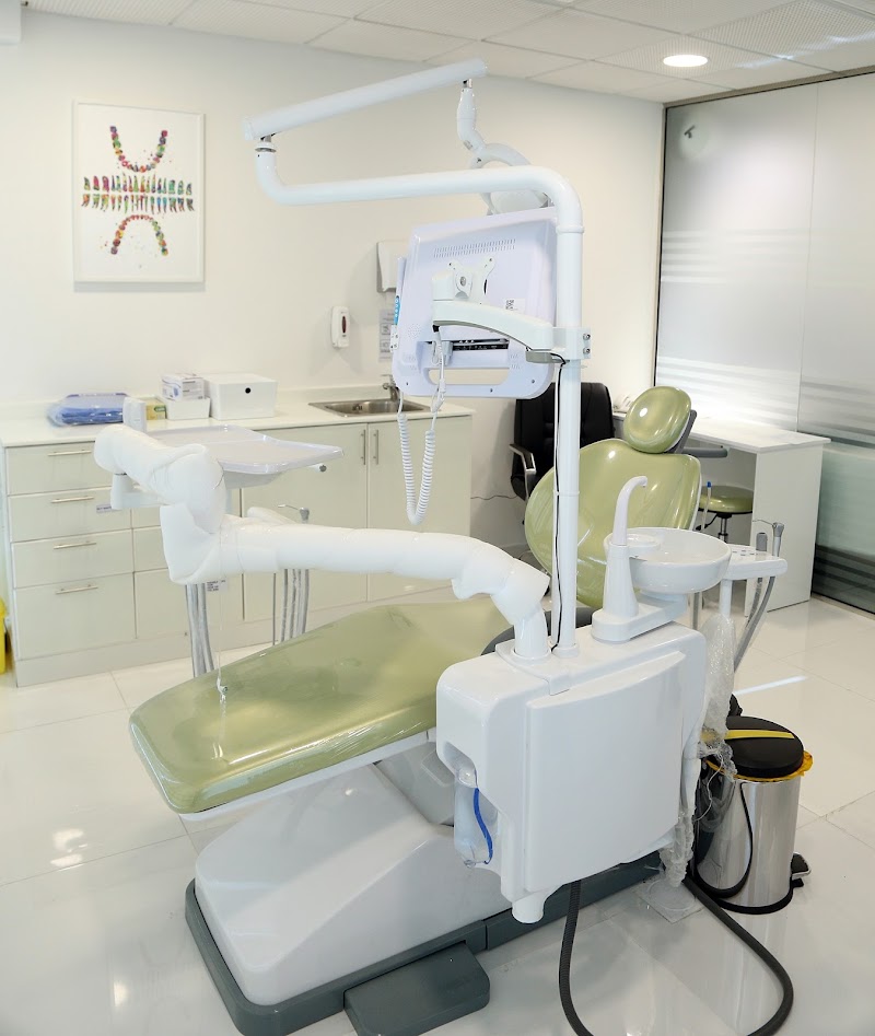 Al Abrah Clinic - Port Saeed, Deira Dubai - dental clinic in Deira