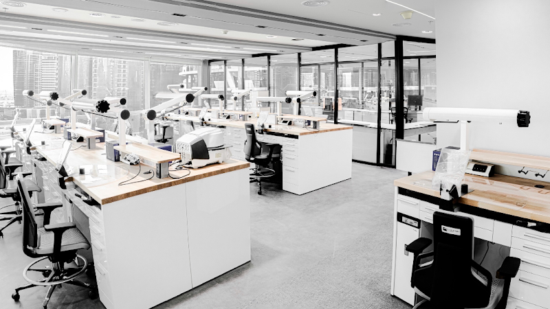 Charismatic Dental Laboratory - dental clinic in الخليج التجاري