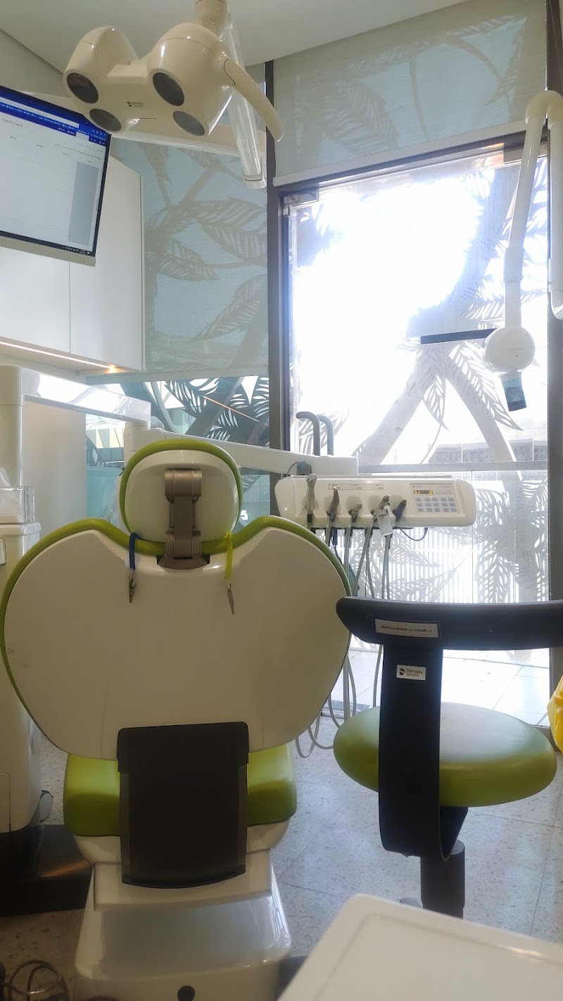 Dr. Fahmy Dental clinic - dental clinic in Mirdif