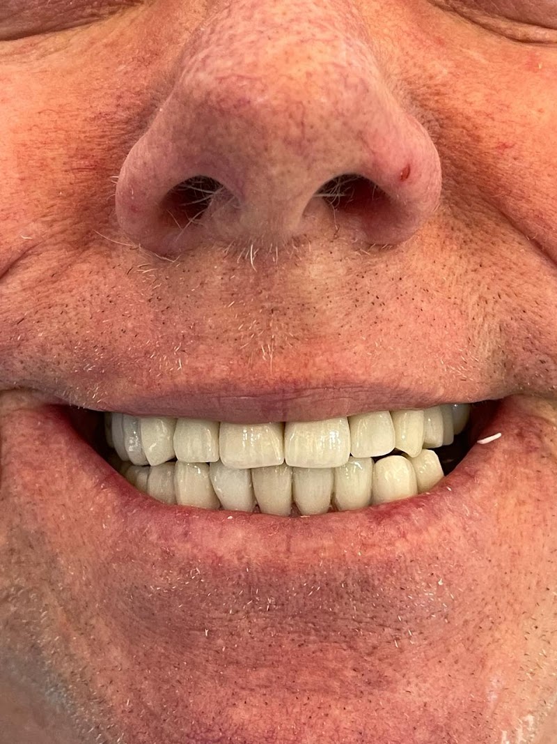 Healthpoint For General Dental Clinic - dental clinic in Al Barsha