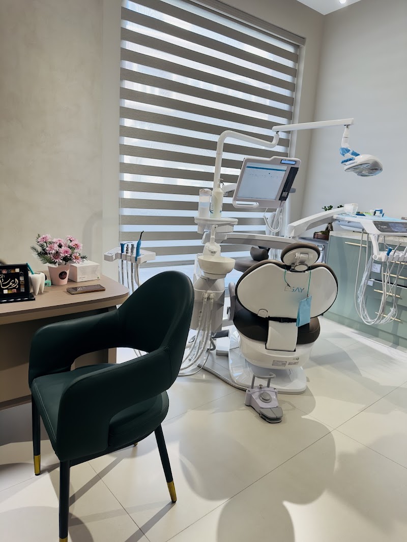 Maxident Dental Clinic - dental clinic in Mirdif