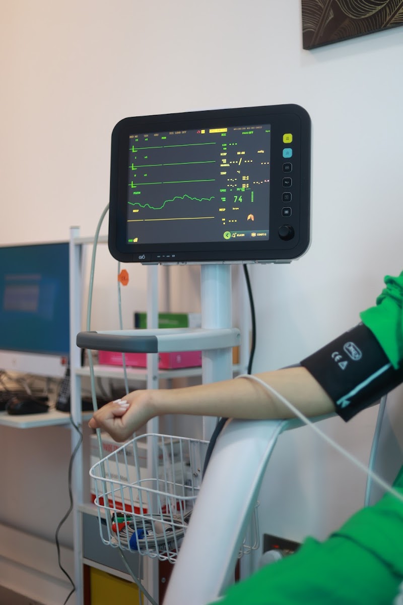 Meta Medical PolyClinic - dental clinic in الخليج التجاري