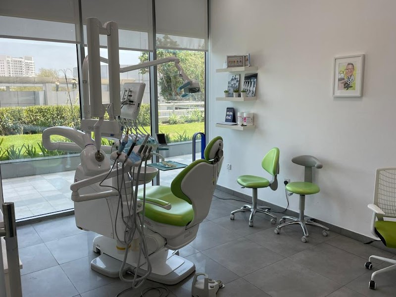 Park Avenue Dental Clinic LLC - dental clinic in Dubai Motor City