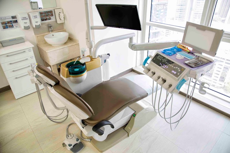 Precision Dental Clinic - Dubai - dental clinic in Trade Center First