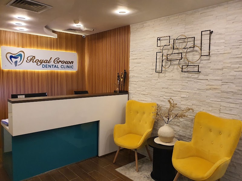 Royal Crown Dental Clinic - dental clinic in Al Garhoud