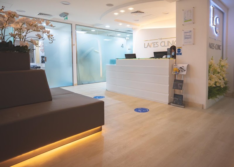 The Lakes Clinic DMCC - dental clinic in أبراج بحيرات الجميرا